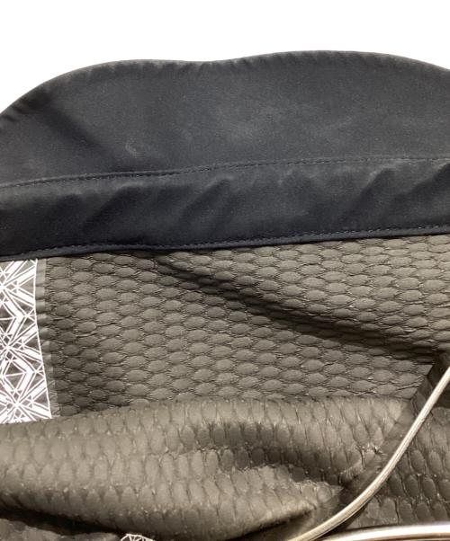 WHITE MOUNTAINEERING（ホワイトマウンテ二アニング）WHITE MOUNTAINEERING (ホワイトマウンテ二アニング) GORE-TEX FLEX 2 FIT HOODED JACKET ブラック サイズ:Sの古着・服飾アイテム