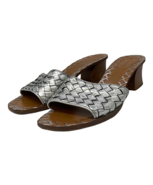 BOTTEGA VENETA（ボッテガベネタ）BOTTEGA VENETA (ボッテガベネタ) イントレチャートサンダル シルバー サイズ:23.5㎝の古着・服飾アイテム