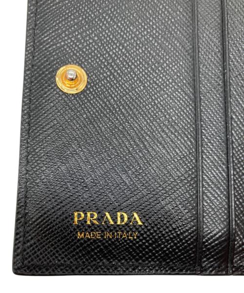 PRADA（プラダ）PRADA (プラダ) 2つ折り財布 ブラックの古着・服飾アイテム