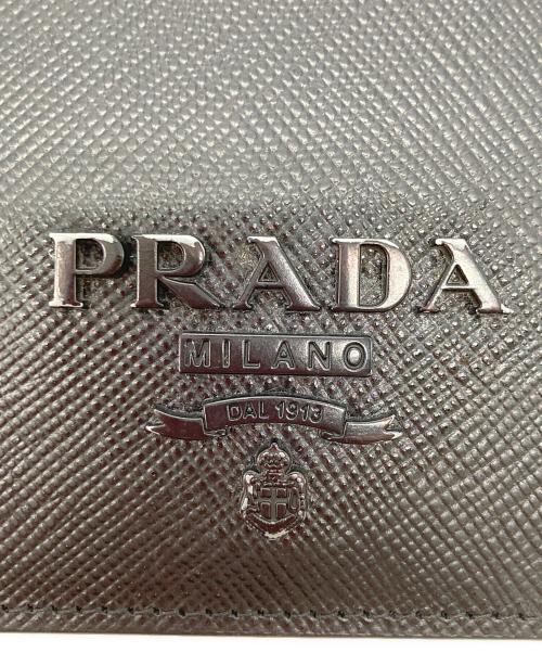 PRADA（プラダ）PRADA (プラダ) 2つ折り財布 ブラックの古着・服飾アイテム