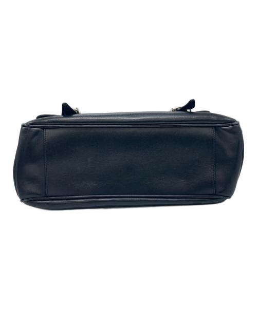 Saint Laurent Paris（サンローランパリ）Saint Laurent Paris (サンローランパリ) カーフレザーショルダーバッグ ブラックの古着・服飾アイテム