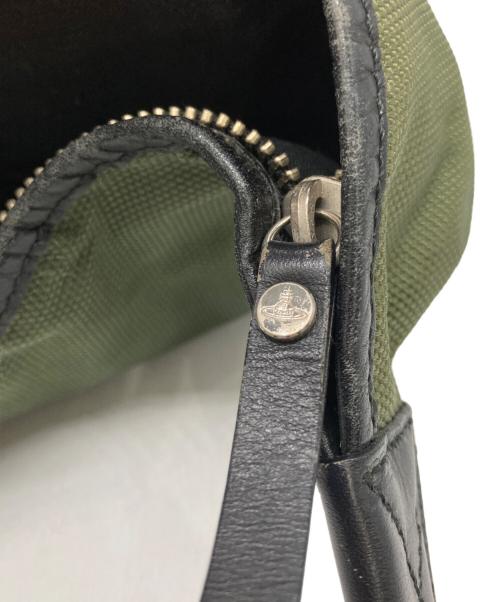 Vivienne Westwood（ヴィヴィアンウエストウッド）Vivienne Westwood (ヴィヴィアンウエストウッド) ボディーバッグ カーキの古着・服飾アイテム