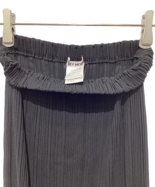 ISSEY MIYAKE（イッセイミヤケ）ISSEY MIYAKE (イッセイミヤケ) オールドプリーツロングスカート ブラック サイズ:Mの古着・服飾アイテム