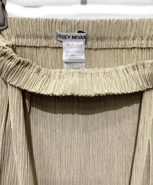 ISSEY MIYAKE（イッセイミヤケ）ISSEY MIYAKE (イッセイミヤケ) オールドプリーツロングスカート ベージュ サイズ:Mの古着・服飾アイテム