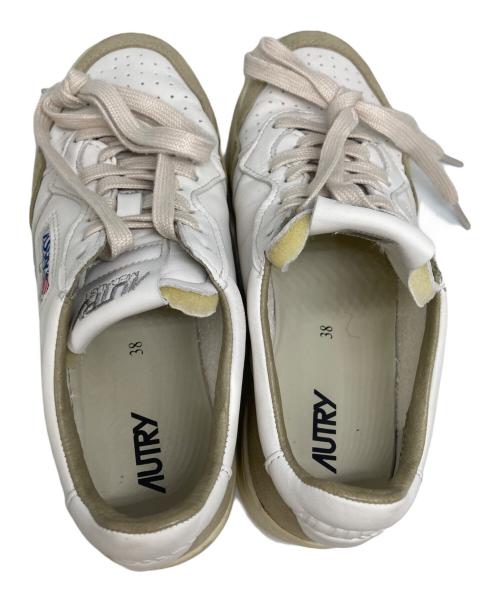 AUTRY（オートリ―）AUTRY (オートリ―) MEDALIST LOW / ローカットスニーカー ベージュ サイズ:38の古着・服飾アイテム