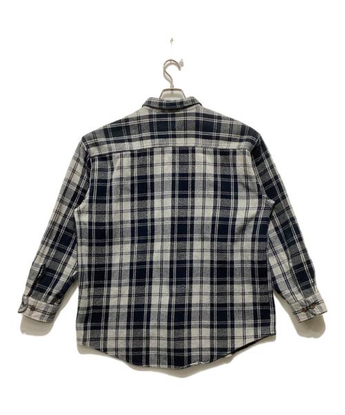 ST JOHN'S BAY（セントジョンズベイ）ST JOHN'S BAY (セントジョンズベイ) シャツ グレー サイズ:XLの古着・服飾アイテム