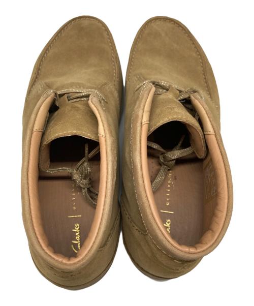 CLARKS（クラークス）CLARKS (クラークス) Oakland Top / オークランドトップ チャッカーブーツ ベージュ サイズ:270の古着・服飾アイテム