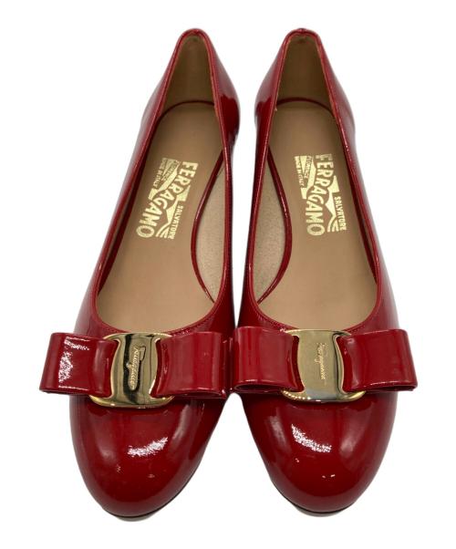 Salvatore Ferragamo（サルヴァトーレ フェラガモ）Salvatore Ferragamo (サルヴァトーレ フェラガモ) ヴァラリボンパンプス レッド サイズ:6の古着・服飾アイテム