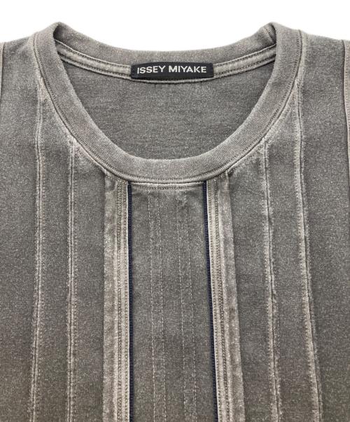 ISSEY MIYAKE（イッセイミヤケ）ISSEY MIYAKE (イッセイミヤケ) スイッチS/Sカットソー グレー サイズ:2の古着・服飾アイテム