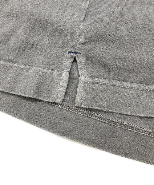 ISSEY MIYAKE（イッセイミヤケ）ISSEY MIYAKE (イッセイミヤケ) スイッチS/Sカットソー グレー サイズ:2の古着・服飾アイテム