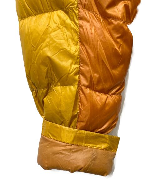 mont-bell（モンベル）mont-bell (モンベル) アルパインダウンパーカ ダウンジャケット イエロー×オレンジ サイズ:Sの古着・服飾アイテム