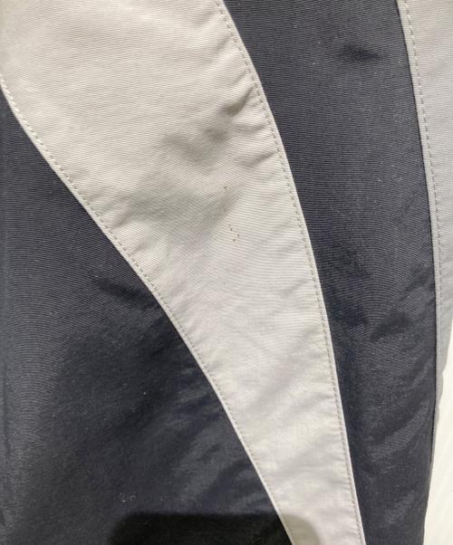 SUPREME（シュプリーム）SUPREME (シュプリーム) UMBRO (アンブロ) 23SS Umbro Track Jacket グレー×ブラック サイズ:XLの古着・服飾アイテム