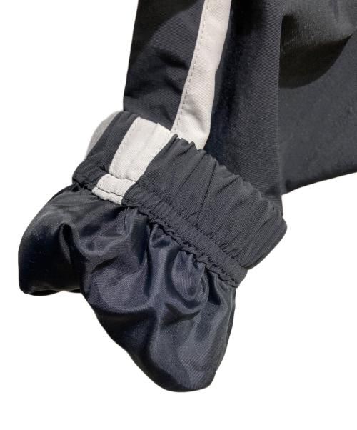 SUPREME（シュプリーム）SUPREME (シュプリーム) UMBRO (アンブロ) 23SS Umbro Track Jacket グレー×ブラック サイズ:XLの古着・服飾アイテム