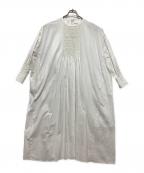 KAGUREカグレ）の古着「コットンスモッキングワンピース」｜ホワイト