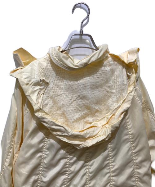 ISSEY MIYAKE FETE（イッセイミヤケフェット）ISSEY MIYAKE FETE (イッセイミヤケフェット) パラシュートコート ベージュ サイズ:Lの古着・服飾アイテム