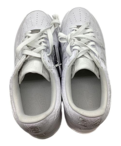 NIKE（ナイキ）NIKE (ナイキ) Kobe Bryant (コービーブライアント) AIR FORCE1 LOW ホワイト サイズ:27.5cm 未使用品の古着・服飾アイテム