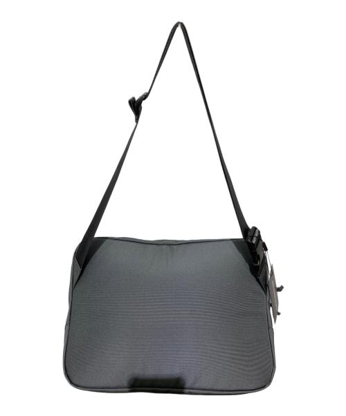 BRIEFING（ブリーフィング）BRIEFING (ブリーフィング) BS BOX SHOULDER M AG グレー 未使用品の古着・服飾アイテム