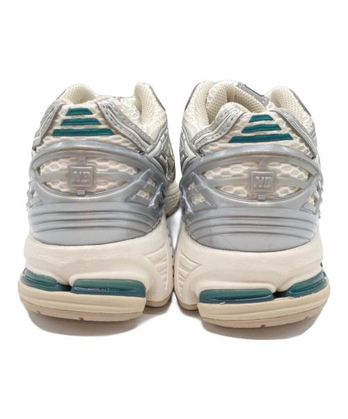 NEW BALANCE（ニューバランス）NEW BALANCE (ニューバランス) スニーカー ホワイト×グレー サイズ:27cmの古着・服飾アイテム