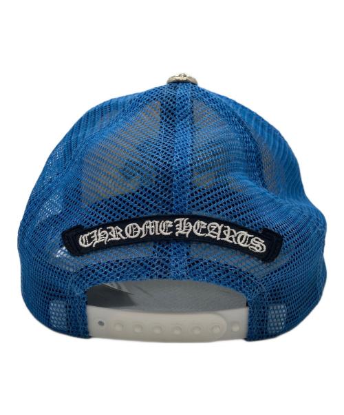 CHROME HEARTS（クロムハーツ）CHROME HEARTS (クロムハーツ) 3セメタリー レザーパッチ クロスボールトラッカー キャップ ホワイト×ブルー サイズ:OSの古着・服飾アイテム