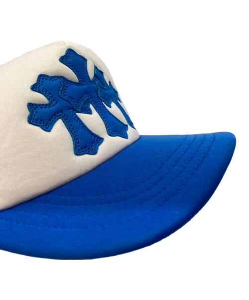 CHROME HEARTS（クロムハーツ）CHROME HEARTS (クロムハーツ) 3セメタリー レザーパッチ クロスボールトラッカー キャップ ホワイト×ブルー サイズ:OSの古着・服飾アイテム