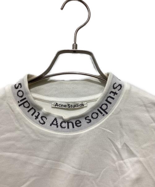 Acne studios（アクネ ストゥディオズ）Acne studios (アクネ ストゥディオズ) モックネックロゴロングスリーブTシャツ ホワイト サイズ:Ｓの古着・服飾アイテム