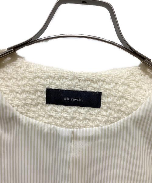 allureville（アルアバイル）allureville (アルアバイル) ノーカラーコート コート ロービングツイードクルーネックジャケット アイボリー サイズ:Mの古着・服飾アイテム