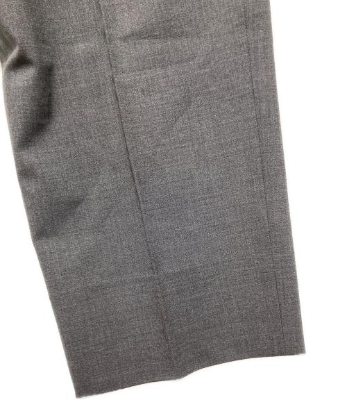 ARMANI COLLEZIONI（アルマーニ コレツィオーニ）ARMANI COLLEZIONI (アルマーニ コレツィオーニ) パンツ グレー サイズ:Mの古着・服飾アイテム