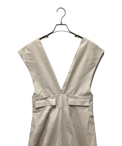 machatt（マチャット）machatt (マチャット) Vネックジャンパースカート ベージュ サイズ:F 未使用品の古着・服飾アイテム