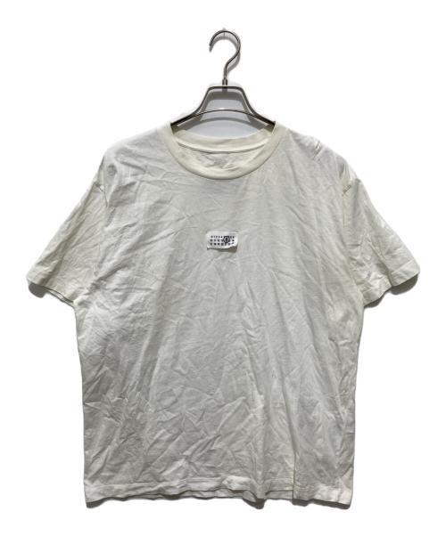 MM6 Maison Margiela（エムエムシックスメゾンマルジェラ）MM6 Maison Margiela (エムエムシックスメゾンマルジェラ) ナンバリング ロゴT クルーネック ホワイト サイズ:Ｓの古着・服飾アイテム