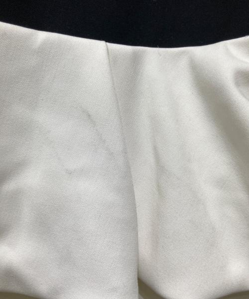 THE TOE（ザ・トゥー）THE TOE (ザ・トゥー) Hydra Peplum Tops ホワイト×ブラック サイズ:Mの古着・服飾アイテム