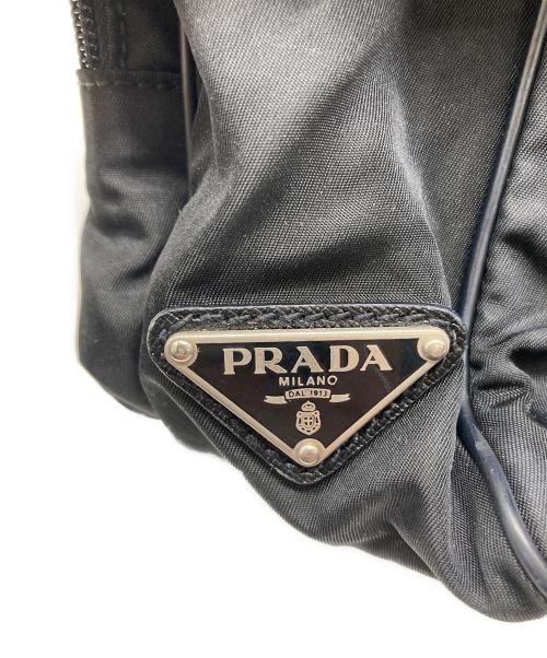 PRADA（プラダ）PRADA (プラダ) トライアングルプレートショルダーバッグ ブラックの古着・服飾アイテム