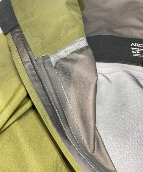 ARC'TERYX（アークテリクス）ARC'TERYX (アークテリクス) Beta SL Hybrid Jacket ジャケット グリーン サイズ:Ｓの古着・服飾アイテム