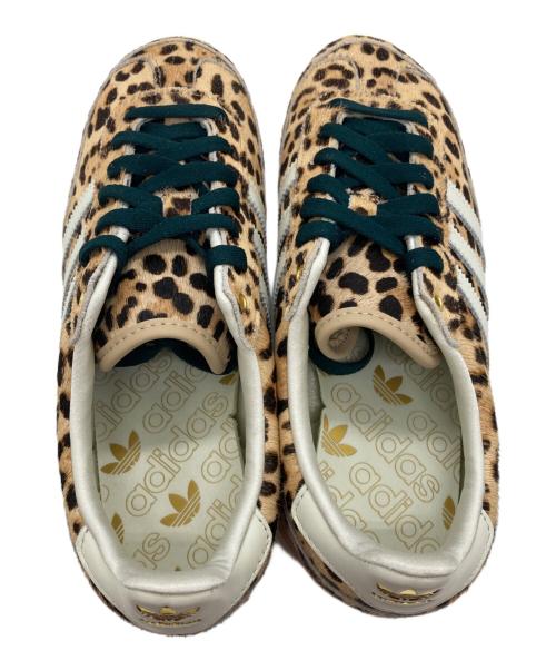 adidas（アディダス）adidas (アディダス) スニーカー ベージュ サイズ:23.5の古着・服飾アイテム