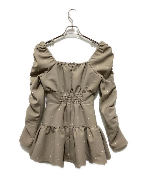 darich（ダーリッチ）darich (ダーリッチ) スクエアネックギャザーミニワンピース ベージュ サイズ:FREEの古着・服飾アイテム