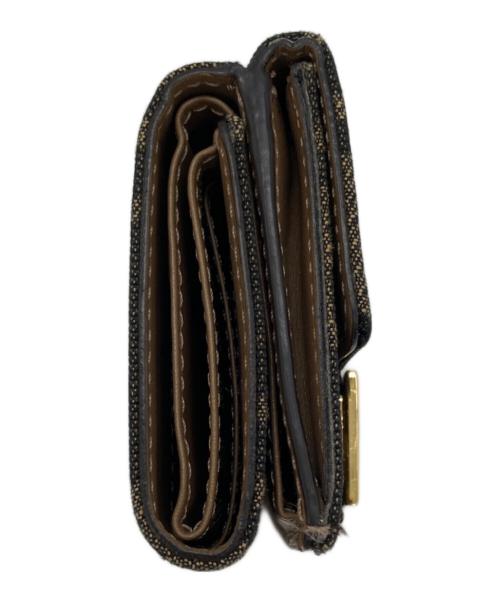 FENDI（フェンディ）FENDI (フェンディ) バゲット マイクロ 三つ折り財布 ブラウンの古着・服飾アイテム