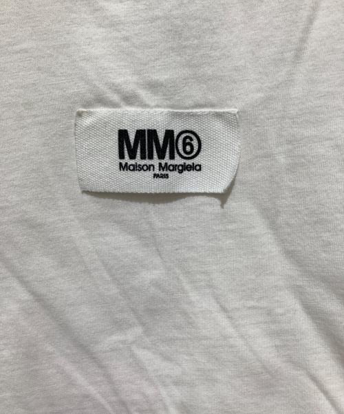 MM6 Maison Margiela（エムエムシックスメゾンマルジェラ）MM6 Maison Margiela (エムエムシックスメゾンマルジェラ) ロゴラベルミニTEE ホワイト サイズ:Sの古着・服飾アイテム