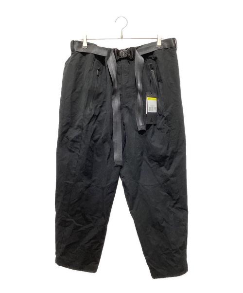 NIKE（ナイキ）NIKE (ナイキ) ISPA ベルテッドパンツ ブラック サイズ:S/M 未使用品の古着・服飾アイテム