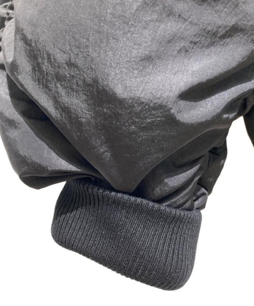 OMMO（オーエムエムオー）OMMO (オーエムエムオー) シアリングレイヤードダウンコート ブラック サイズ:FREEの古着・服飾アイテム