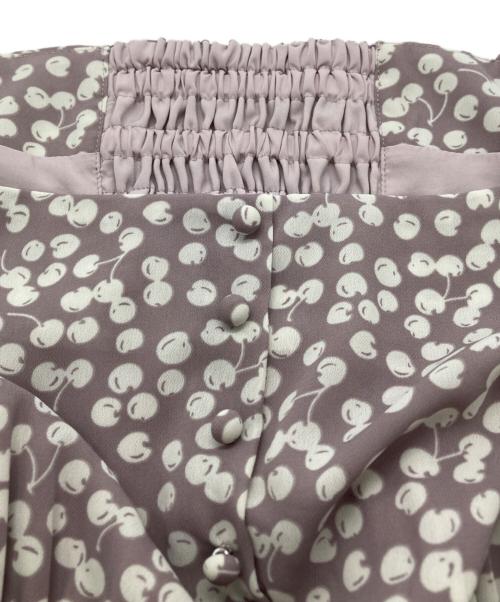 HER LIP TO（ハーリップトゥ）HER LIP TO (ハーリップトゥ) チェリーパターンストラップトップ ピンク サイズ:Mの古着・服飾アイテム