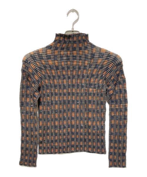 ISSEY MIYAKE（イッセイミヤケ）ISSEY MIYAKE (イッセイミヤケ) 長袖プリーツカットソー ブラウン サイズ:Mの古着・服飾アイテム