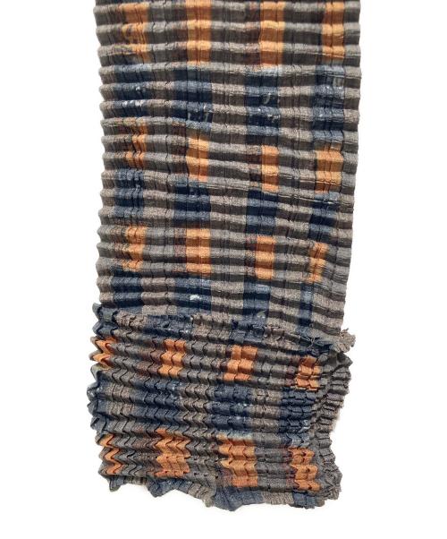 ISSEY MIYAKE（イッセイミヤケ）ISSEY MIYAKE (イッセイミヤケ) 長袖プリーツカットソー ブラウン サイズ:Mの古着・服飾アイテム