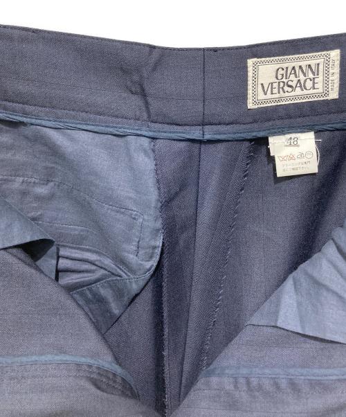 GIANNI VERSACE（ジャンニ・ヴェルサーチ）GIANNI VERSACE (ジャンニ・ヴェルサーチ) メデューサボタンダブルブレザーセットアップ ネイビー サイズ:48の古着・服飾アイテム