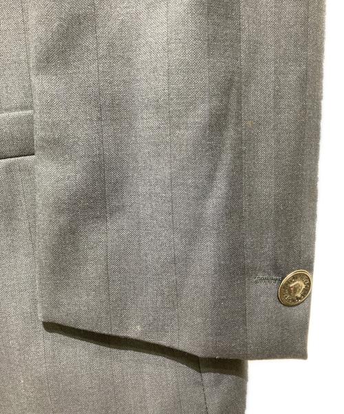 GIANNI VERSACE（ジャンニ・ヴェルサーチ）GIANNI VERSACE (ジャンニ・ヴェルサーチ) メデューサボタンダブルブレザーセットアップ ネイビー サイズ:48の古着・服飾アイテム