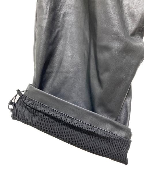 DAIWA PIER39（ダイワ ピア39）DAIWA PIER39 (ダイワ ピア39) TECH SYNTHETIC SKIN WINDBREAKER PANTS ブラック サイズ:XL 未使用品の古着・服飾アイテム