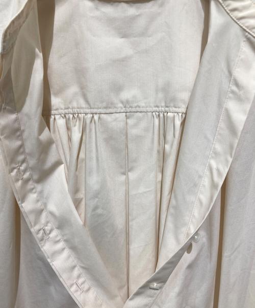 LE PHIL（ル フィル）LE PHIL (ル フィル) ライトタイプライターギャザーブラウス ベージュ サイズ:FREEの古着・服飾アイテム