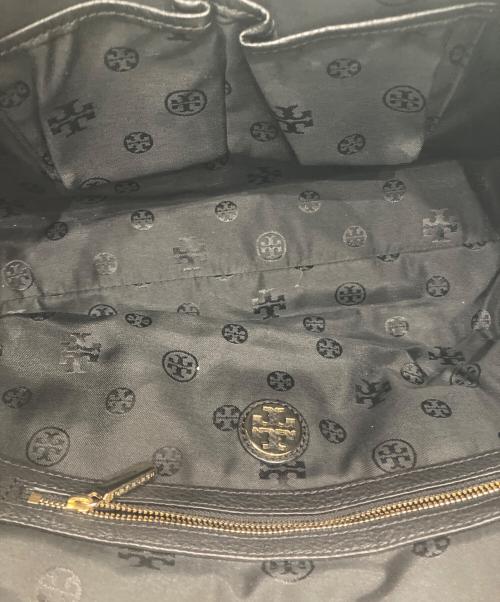 TORY BURCH（トリーバーチ）TORY BURCH (トリーバーチ) ロゴプレートレザートートバッグ ブラックの古着・服飾アイテム