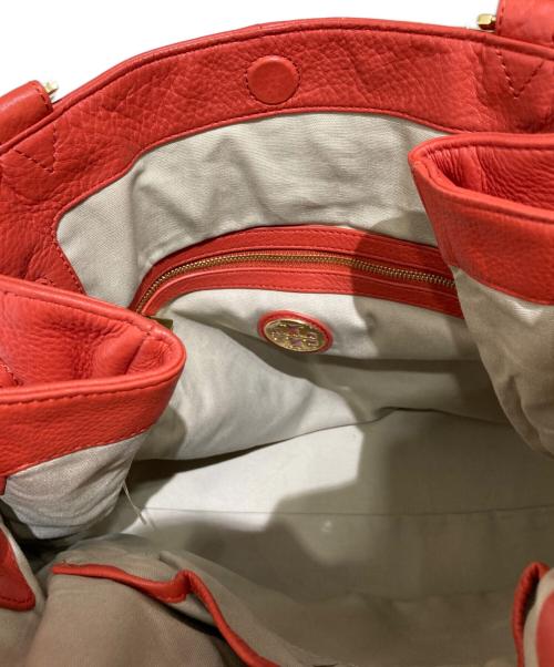 TORY BURCH（トリーバーチ）TORY BURCH (トリーバーチ) ロゴプレートレザートートバッグ レッドの古着・服飾アイテム