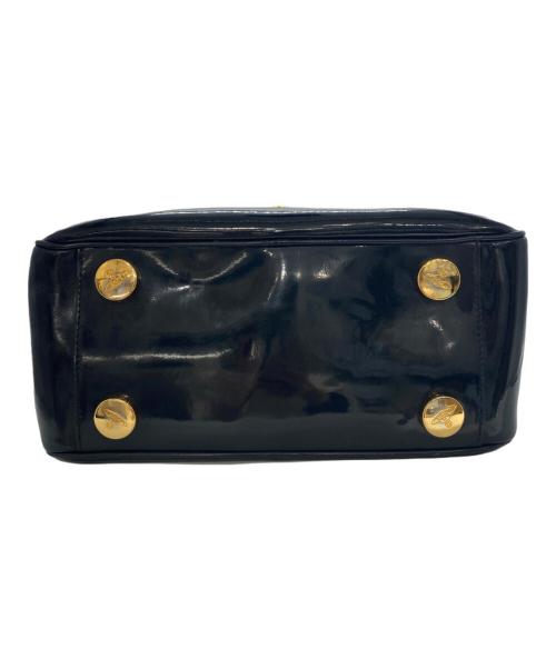 Vivienne Westwood（ヴィヴィアンウエストウッド）Vivienne Westwood (ヴィヴィアンウエストウッド) エナメルハンドバッグ ブラックの古着・服飾アイテム