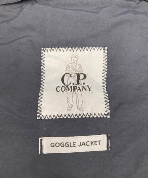 C.P COMPANY（シーピーカンパニー）C.P COMPANY (シーピーカンパニー) FLATT NYLON OVERSHIRT GOGGLE JACKET ネイビー サイズ:Ｍの古着・服飾アイテム