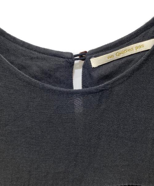 ne quittez pas（ヌキテパ）ne quittez pas (ヌキテパ) コットンボイルパネルロングスリーブワンピース ブラック サイズ:FREEの古着・服飾アイテム